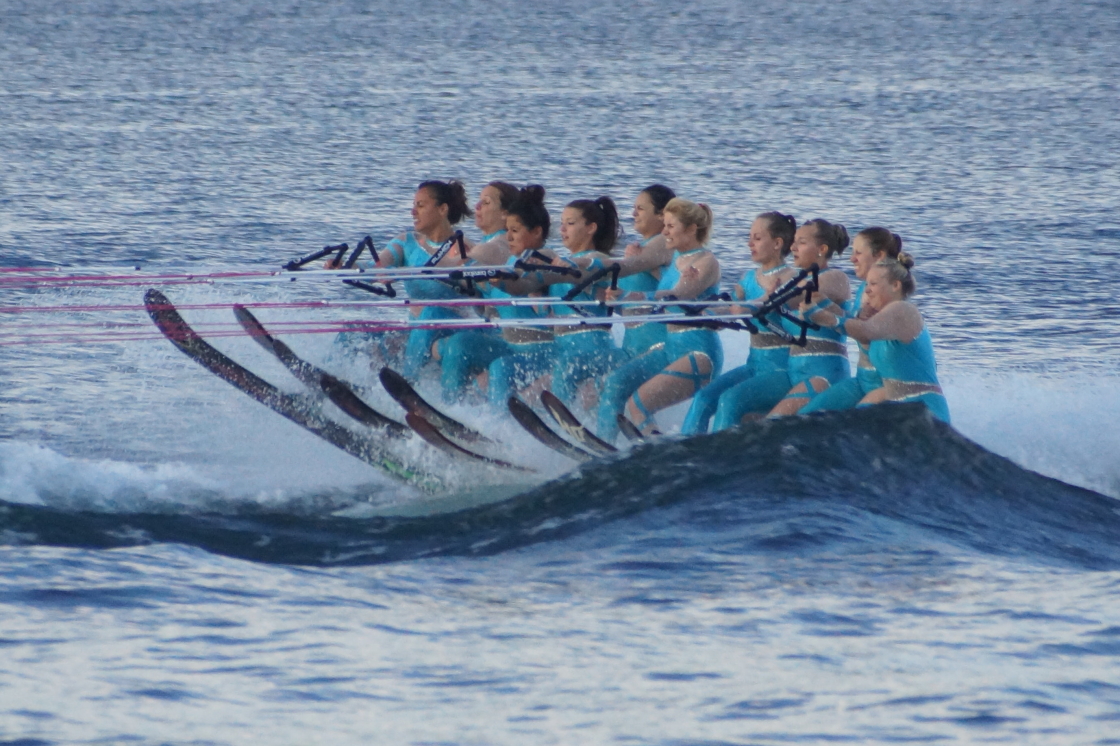 <center>Act V, Jazz Line<br>As the act ended, the Jazz Line had to cut through a wave of unusual size.</center>