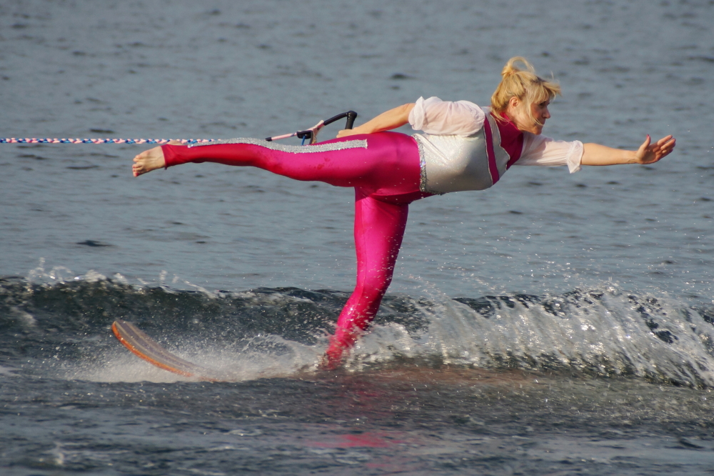 <center>Act V, Swivel Ski.</center>