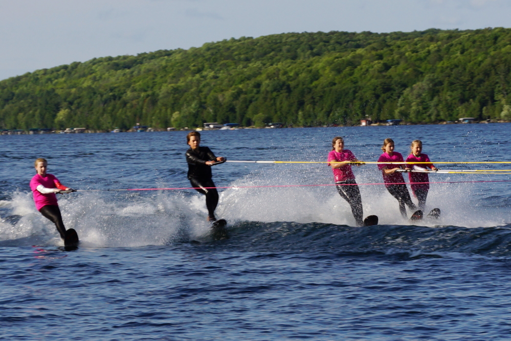 <center>Pre-Show, Act II  JuniorSlalom.</center>