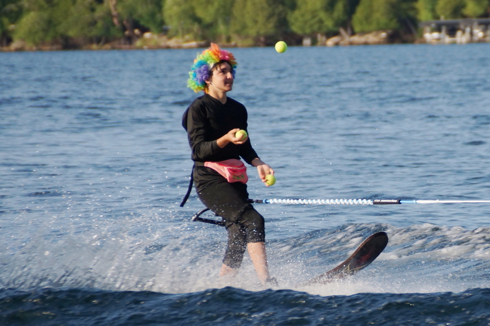 <center>Act IV, Clown.</center>