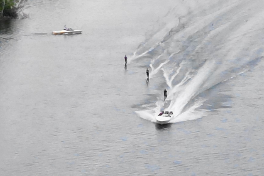 <center>Act IX,  Barefoot Chain.</center>